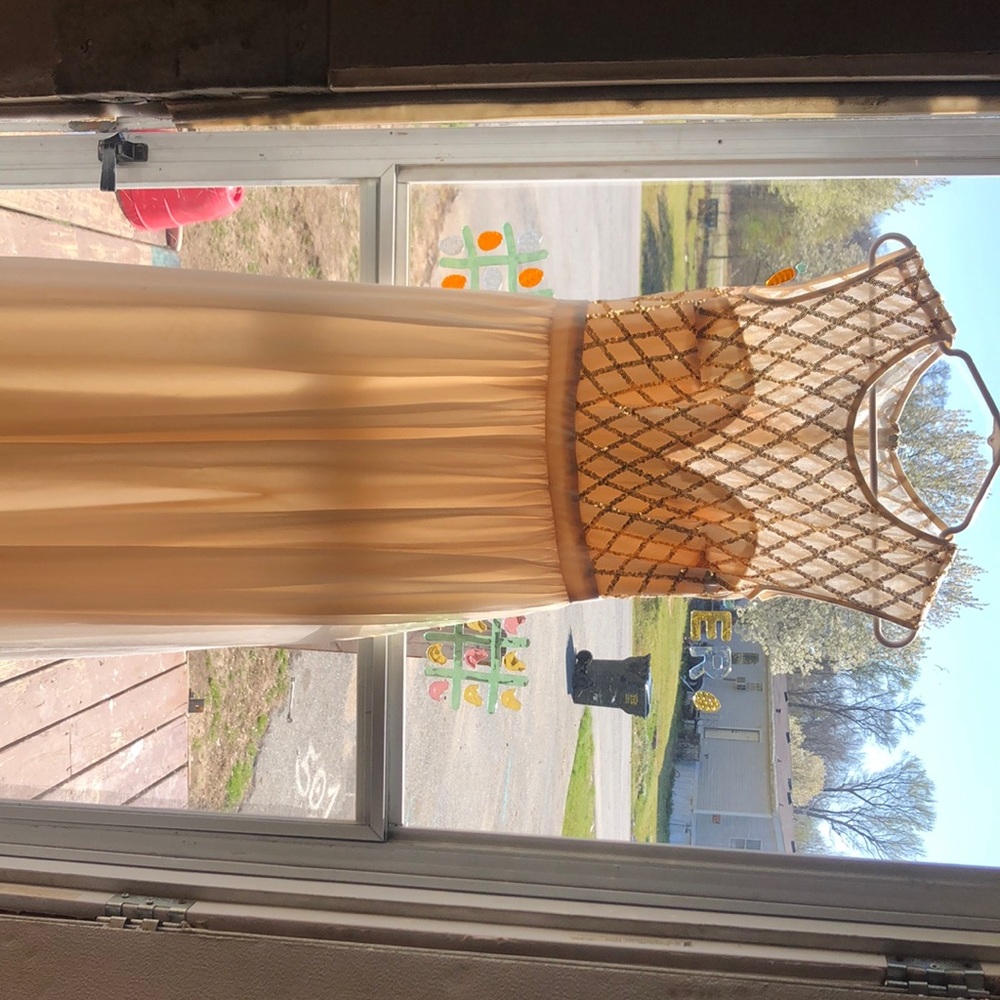 Maniju formal dress size M